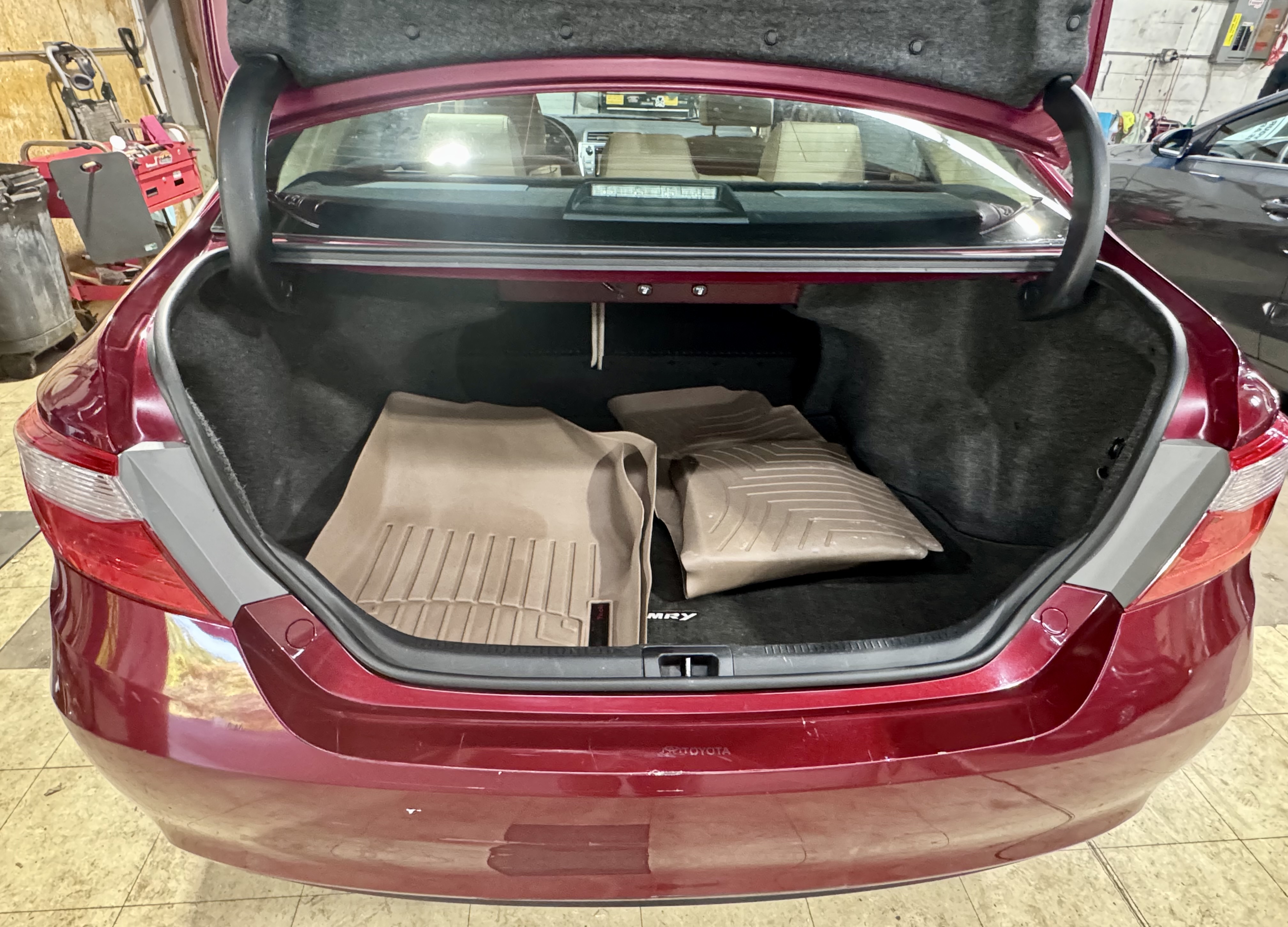 Used 2016 Toyota Camry XLE w/ Protection Package (Q2) FWD image 9