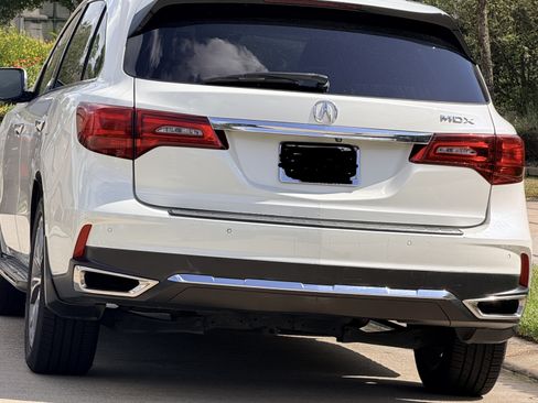 Used 2017 Acura MDX FWD w/ Tech & Entertainment image 5