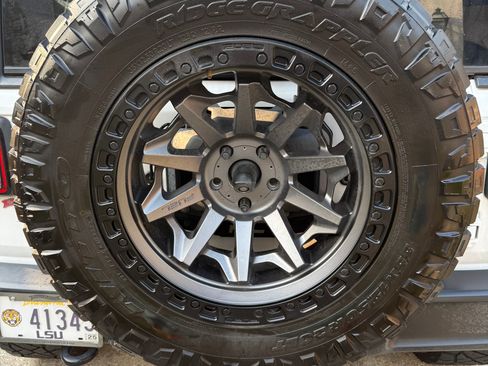 Used 2019 Jeep Wrangler Unlimited Sahara image 17