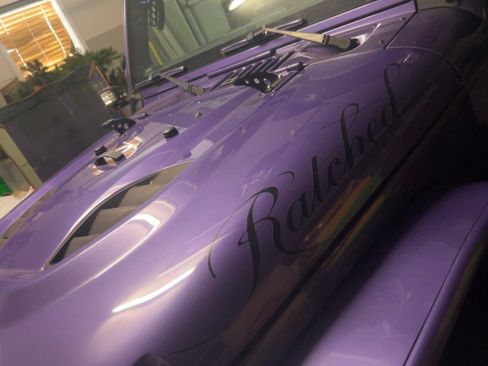 Used 2017 Jeep Wrangler Unlimited Sahara w/ Connectivity Group image 7