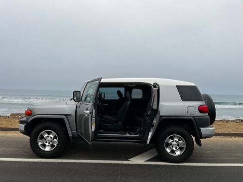 Used 2009 Toyota FJ Cruiser 4WD image 5