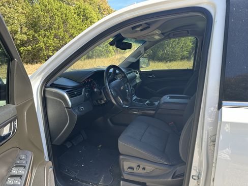 Used 2018 Chevrolet Tahoe LS image 4