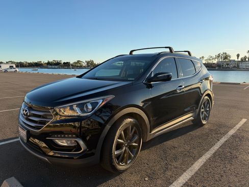 Used 2017 Hyundai Santa Fe Sport image 4