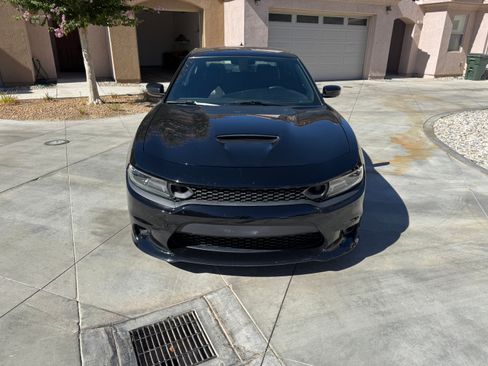 Used 2019 Dodge Charger Scat Pack w/ Plus Group RWD image 2