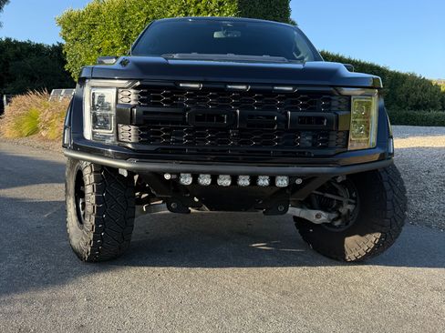 Used 2022 Ford F150 Raptor w/ Raptor 37 Performance Package AWD/4WD image 7