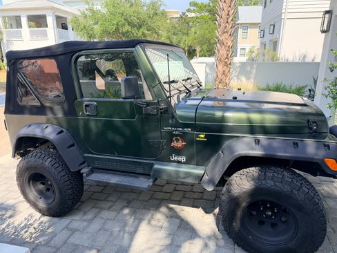 Used 1998 Jeep Wrangler Sahara AWD/4WD image 4