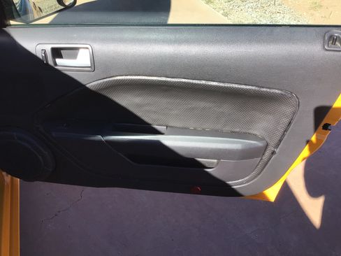 Used 2009 Ford Mustang GT Premium image 17