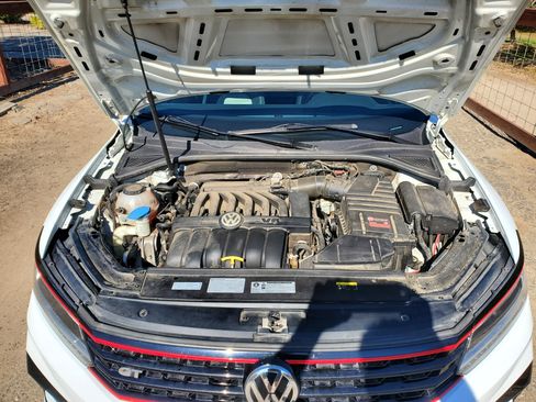 Used 2018 Volkswagen Passat 3.6 image 12