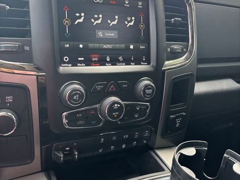 Used 2018 RAM 2500 Laramie w/ Sport Appearance Group image 9