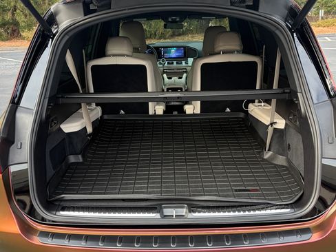 Used 2025 Mercedes-Benz GLS 450 4MATIC image 10