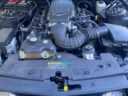 Used 2005 Ford Mustang GT image 10