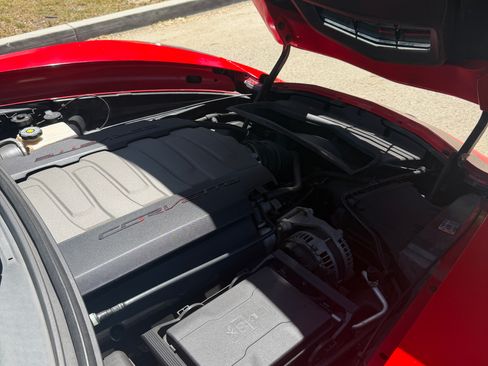 Used 2017 Chevrolet Corvette Stingray Coupe w/ Carbon Flash Badge Package RWD image 32