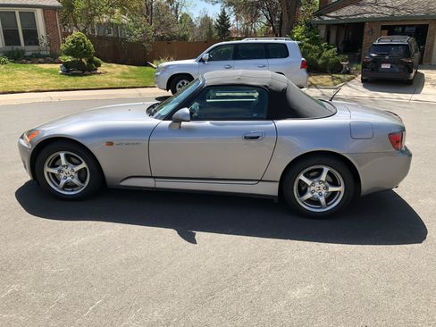 Used 2001 Honda S2000 image 2
