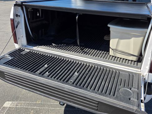 Used 2015 Ford F150 XLT w/ Equipment Group 301A Mid image 6