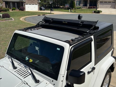 Used 2010 Jeep Wrangler Sahara w/ Dual Top Group image 6