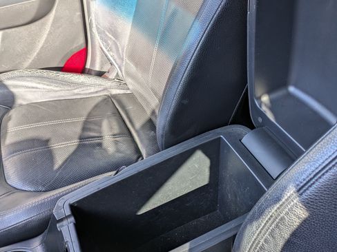 Used 2011 Hyundai Tucson Limited w/ Premium Pkg 3 image 21