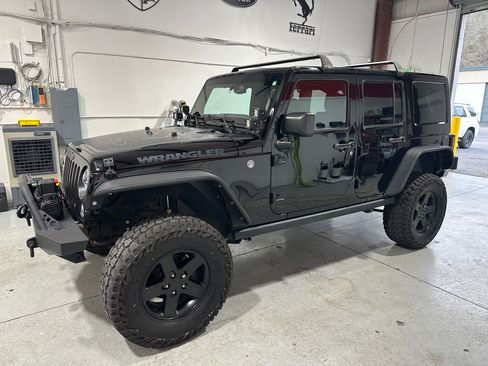 Used 2017 Jeep Wrangler Unlimited Sport image 2