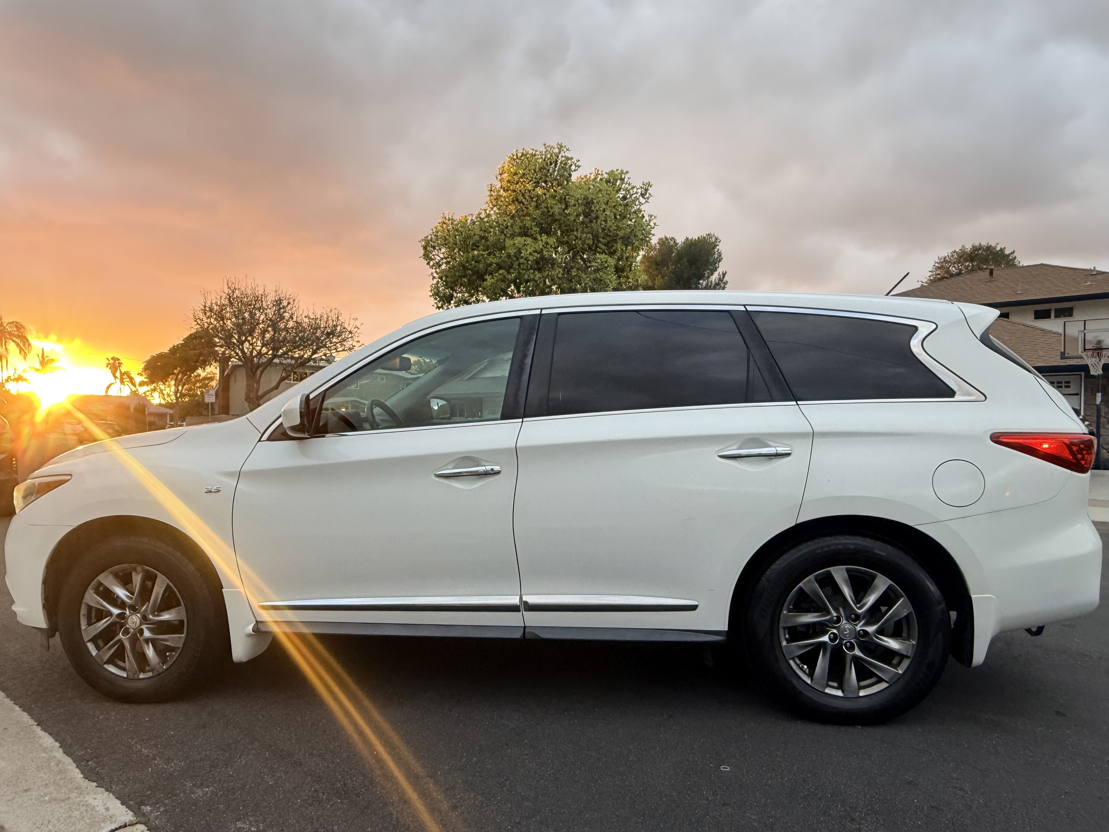 Used 2014 INFINITI QX60 FWD image 1