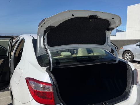 Used 2017 Toyota Corolla LE image 15