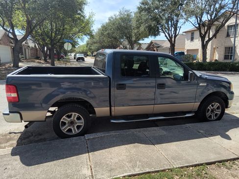 Used 2005 Ford F150 XLT image 2