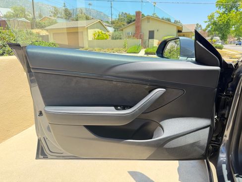 Used 2020 Tesla Model 3 Standard Range Plus RWD image 13