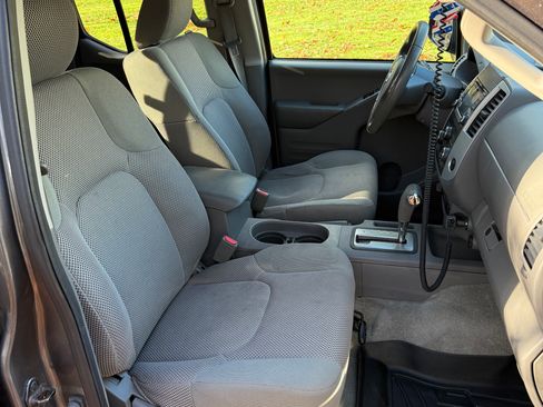 Used 2016 Nissan Frontier SV w/ SV Value Truck Pkg image 17