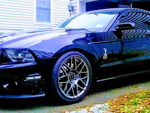 Used 2012 Ford Mustang Shelby GT500 w/ SVT Performance Pkg image 1