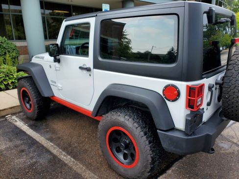 Used 2017 Jeep Wrangler Sport image 4