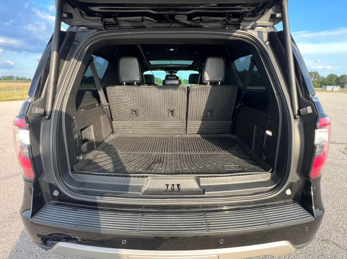 Used 2021 Ford Expedition Max Limited RWD image 16