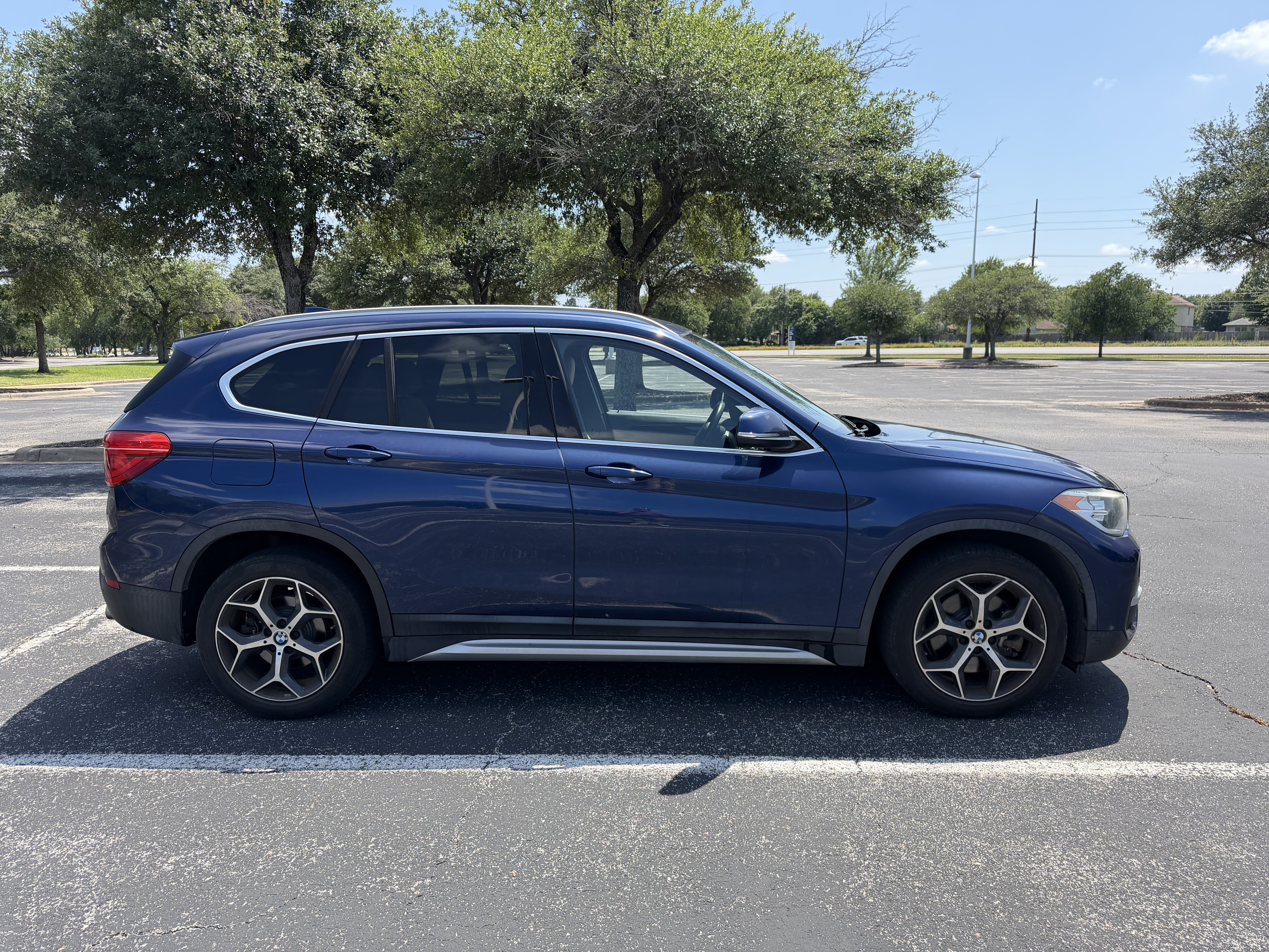 Used 2018 BMW X1 sDrive28i FWD image 2