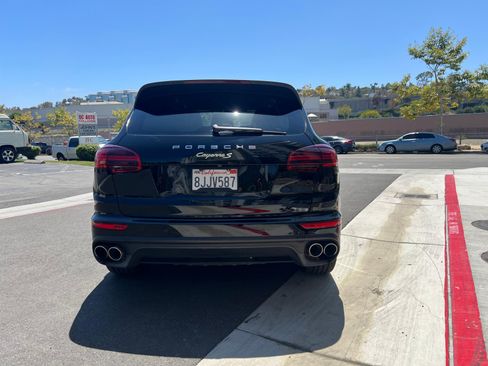 Used 2016 Porsche Cayenne S AWD/4WD image 14