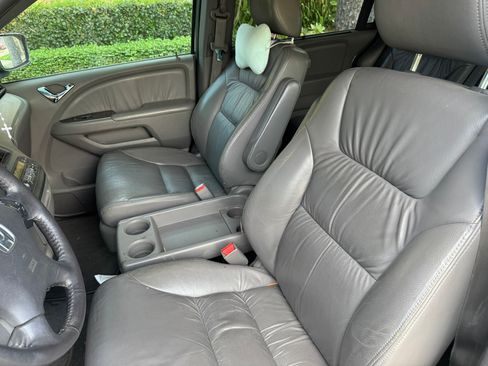 Used 2010 Honda Odyssey EX-L image 12