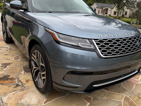Used 2019 Land Rover Range Rover Velar S AWD/4WD image 2