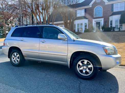 Used 2004 Toyota Highlander 2WD V6 image 11