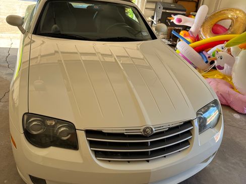 Used 2005 Chrysler Crossfire Limited RWD image 2