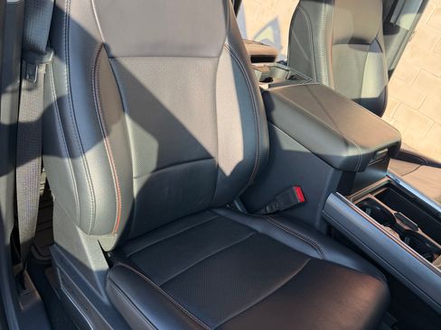 Used 2024 Ford F250 Lariat w/ Sport Appearance Package image 18