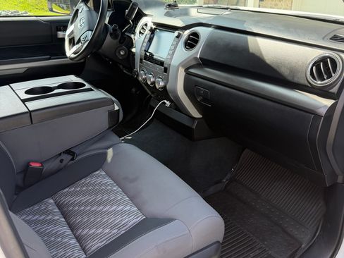 Used 2021 Toyota Tundra SR5 AWD/4WD image 9
