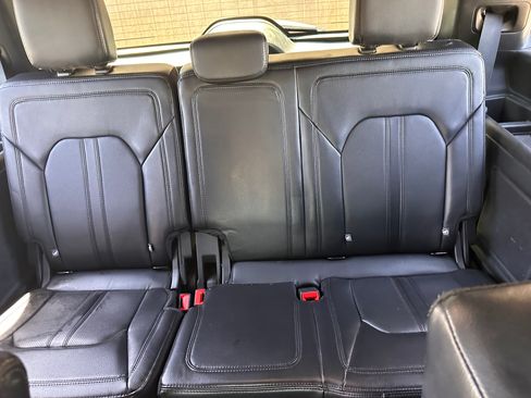 Used 2020 Ford Expedition Limited RWD image 20