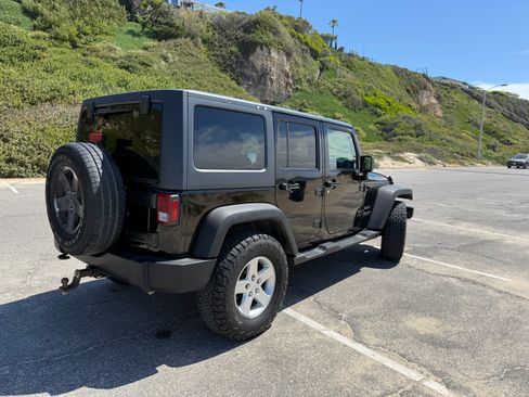 Used 2017 Jeep Wrangler Unlimited Sport w/ Quick Order Package 24S image 8