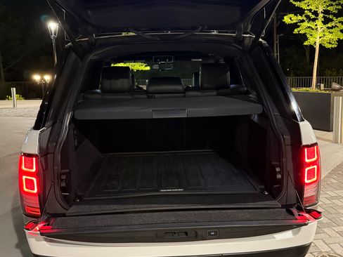 Used 2014 Land Rover Range Rover Supercharged image 12