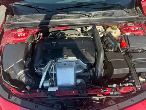 Used 2018 Chevrolet Malibu Premier w/ Premier Sun and Wheel Package image 12