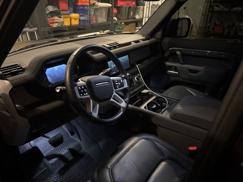 Used 2023 Land Rover Defender 110 AWD/4WD image 5