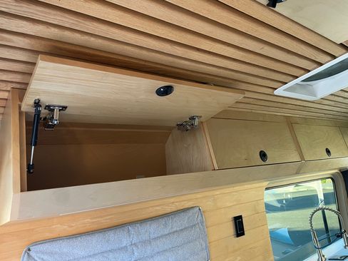 Used 2019 Mercedes-Benz Sprinter 2500 image 18