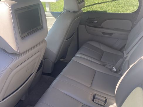 Used 2007 Chevrolet Tahoe LT w/ LT Preferred Equipment Group image 8