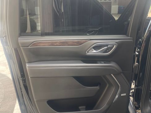 Used 2021 Chevrolet Suburban LT w/ Rear Media and Nav Package image 11