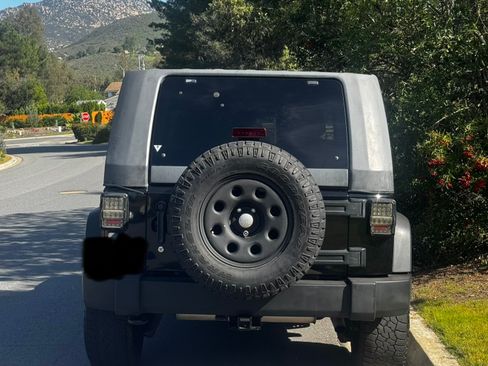 Used 2012 Jeep Wrangler Sport w/ Connectivity Group image 6