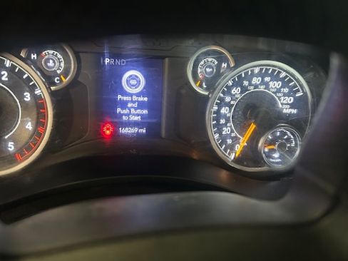 Used 2022 RAM 5500 Tradesman w/ Chrome Appearance Group image 11