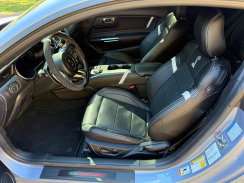Used 2022 Ford Mustang Shelby GT500 w/ Technology Package RWD image 14