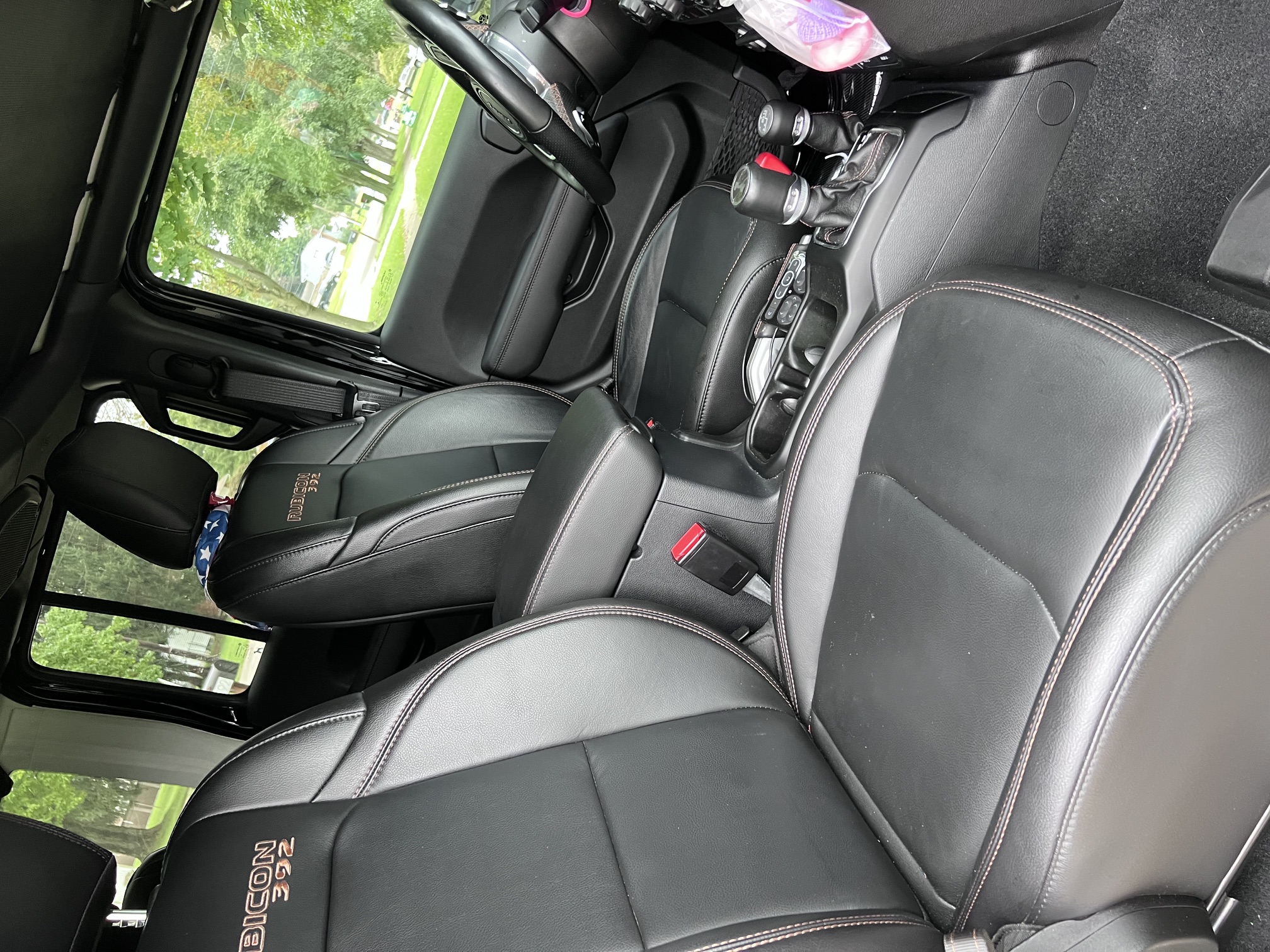 Used 2021 Jeep Wrangler Unlimited Rubicon AWD/4WD image 25