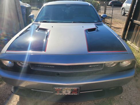 Used 2013 Dodge Challenger SRT8 w/ Harman Kardon Audio Group image 9